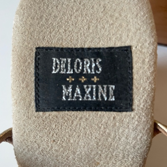 Vintage Inspired Gold and Brocade T-Strap Wedge Shoes - Picture 9 of 11